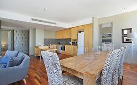 Spacious 3 Bedroom Family Apartment In Cape Town