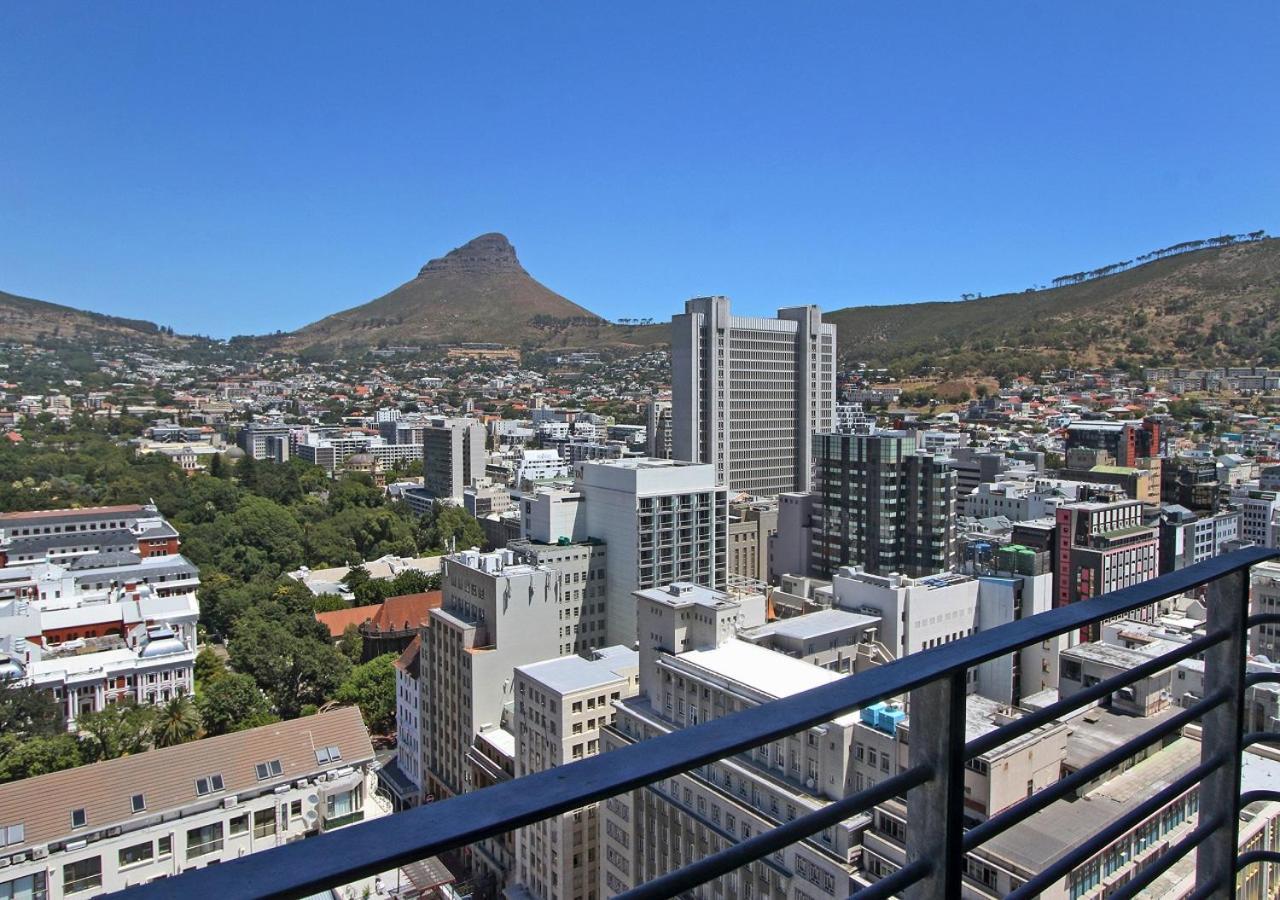 Spacious 3 Bedroom Family Apartment In Cape Town Exterior photo